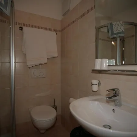 Hotel Garni Eden Canazei