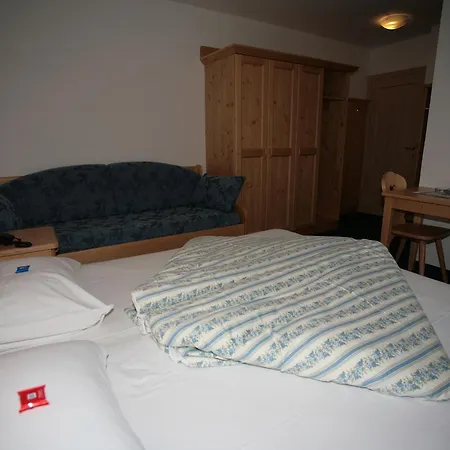 Hotel Garni Eden 2*